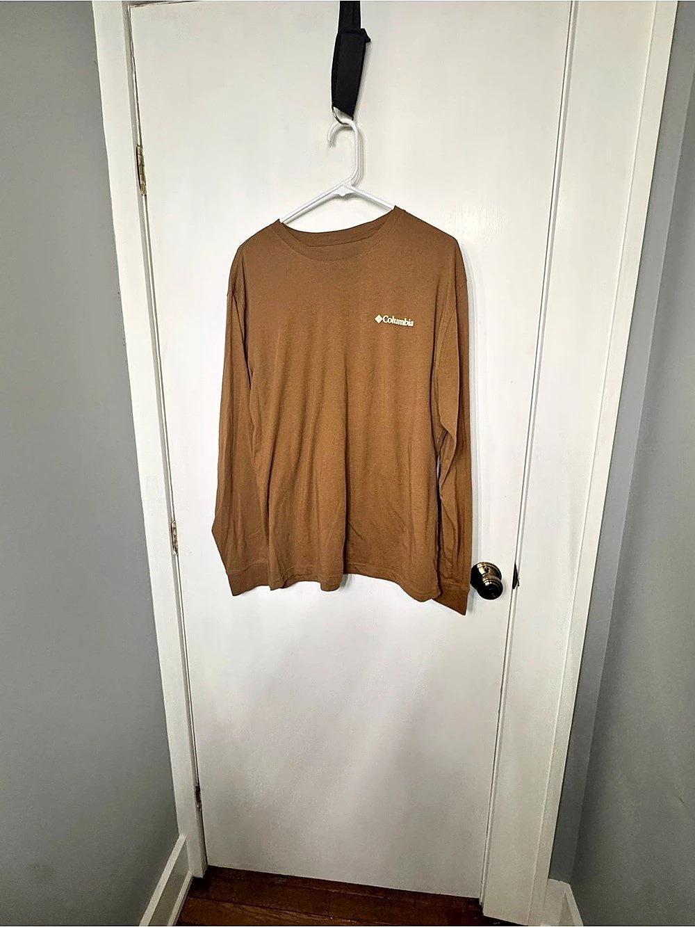 Columbia Sportswear Bear Graphic Long Sleeve T-Shirt Brown Large